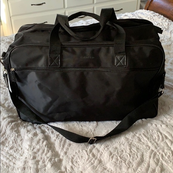 Calvin Klein Other - Calvin Klein travel duffle